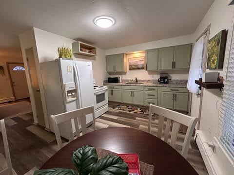 Photo - 206 Caroline Ave Unit 206