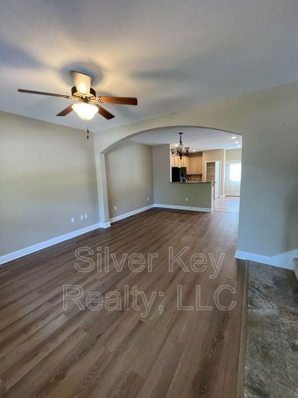415 Ashbury Cir