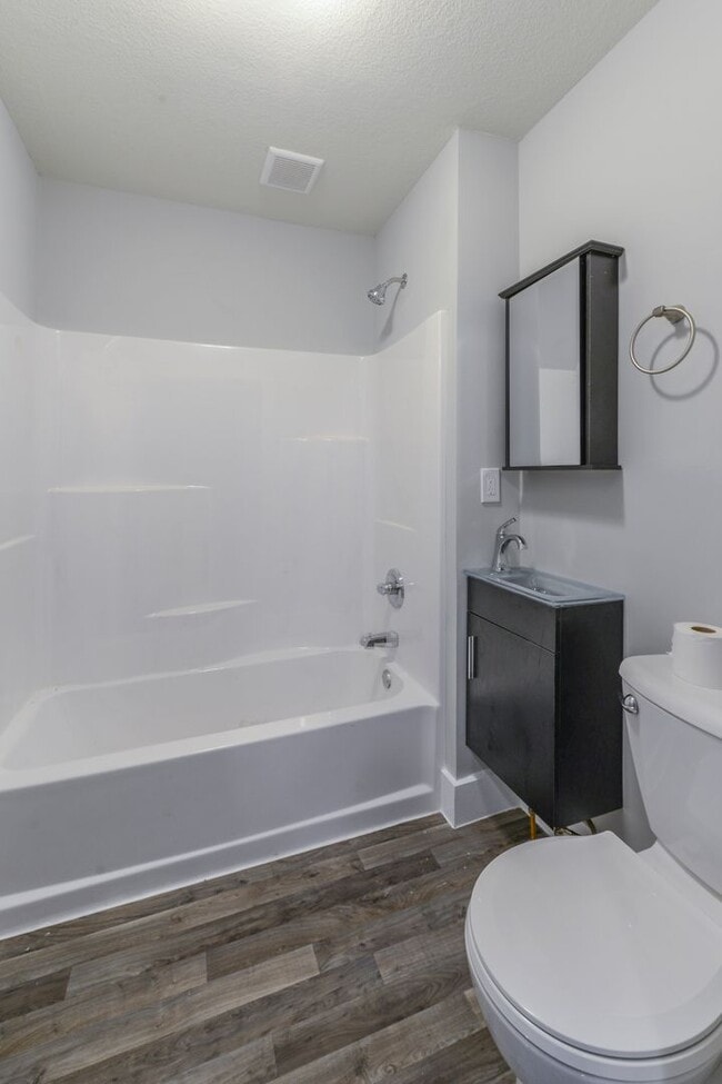 Photo - 1823 Quincy St NE Unit 2