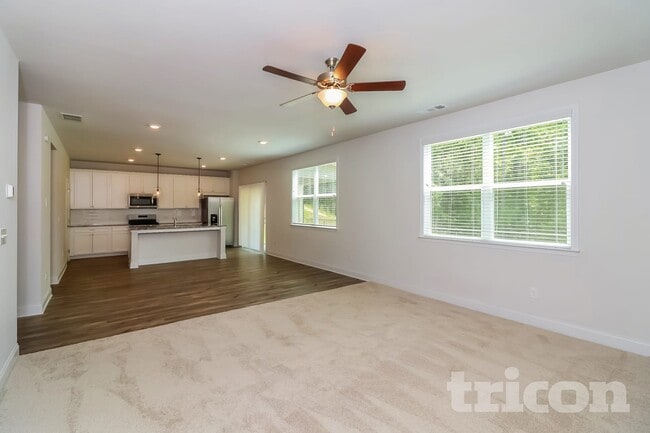 Photo - 73 Leyland Ct