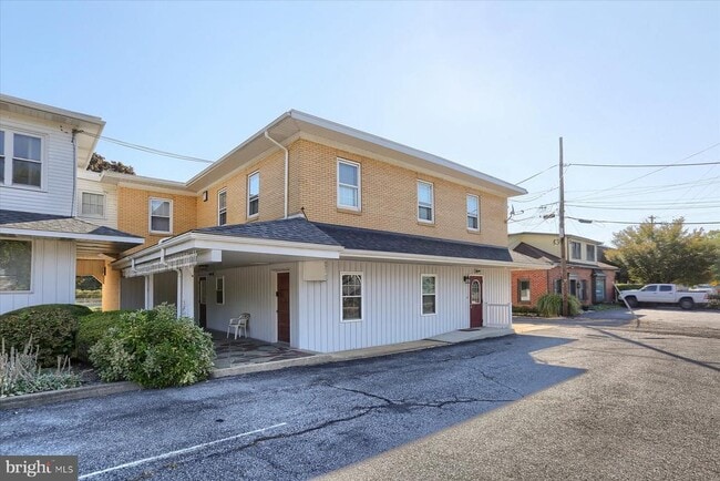 Photo - 50 E Maple St Unit 2