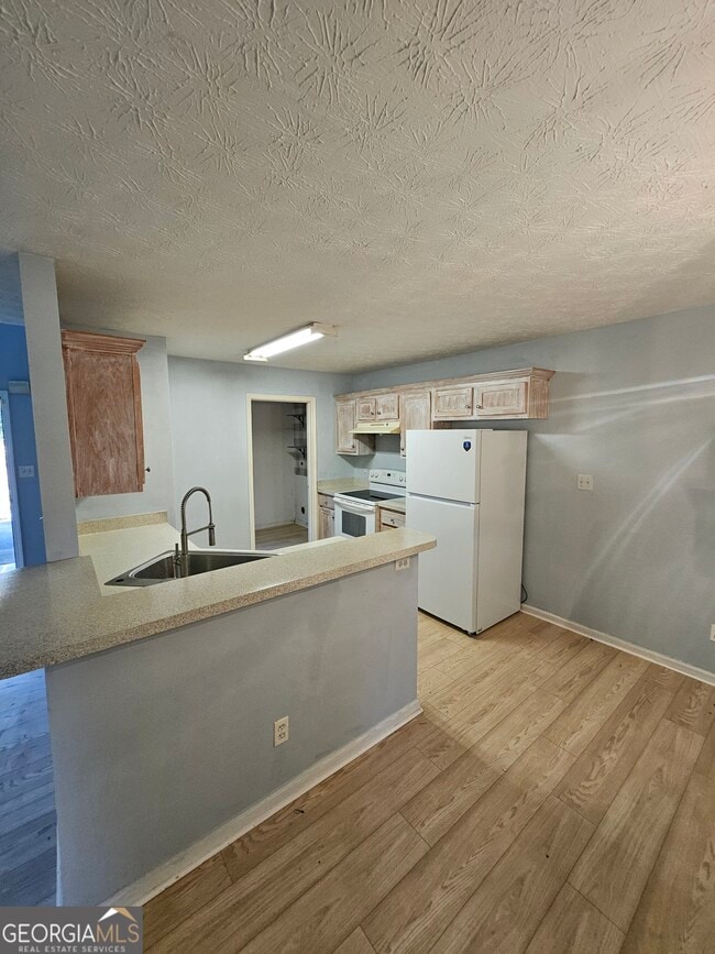 Photo - 136 Henry Burch Dr