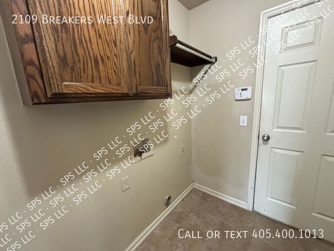 2109 Breakers W Blvd