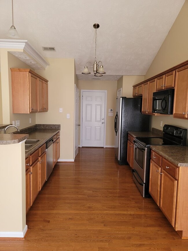 Photo - NEW LISTING- 3 bd/ 2 ba located MINUTES from Fort Bragg! Quiet Neighborhood!