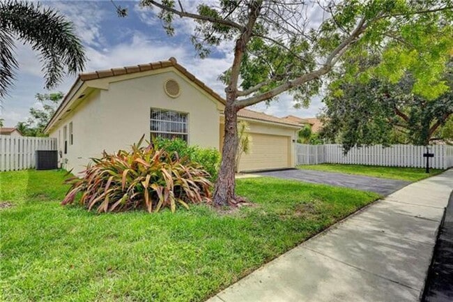 Photo - 13348 NW 13th St