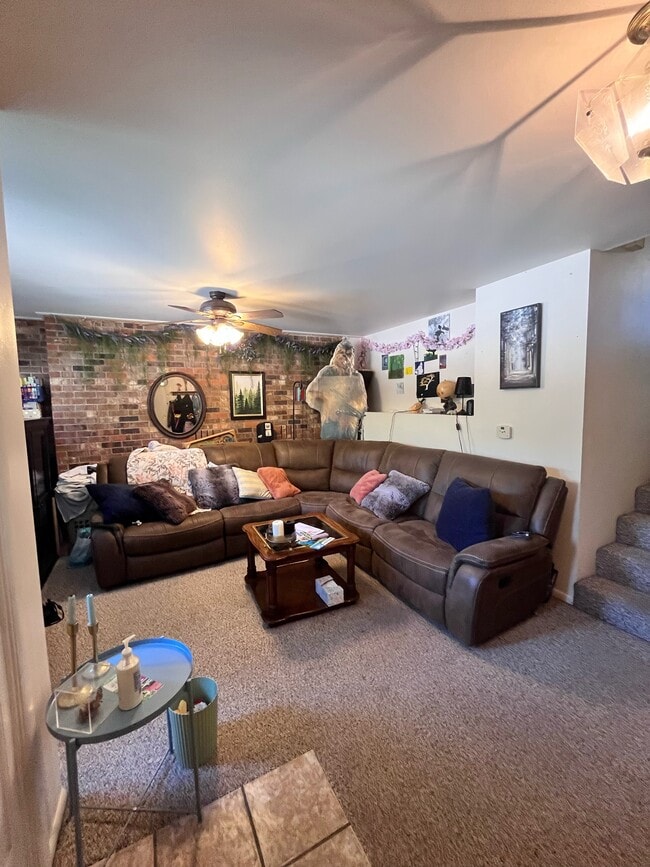Photo - 879 W 2000 N Townhome