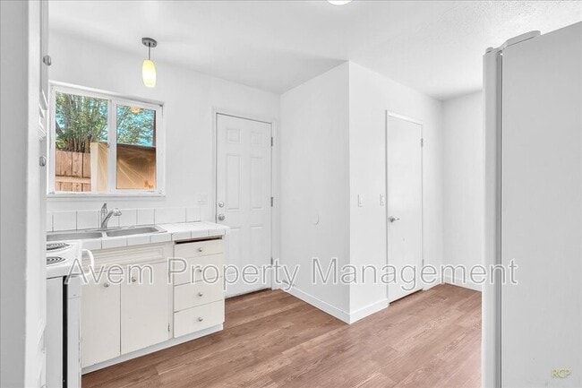 Photo - 12975 SW Allen Blvd Unit 1