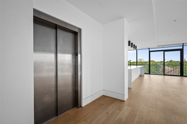 Photo - 2406 Tangley St Unit 300