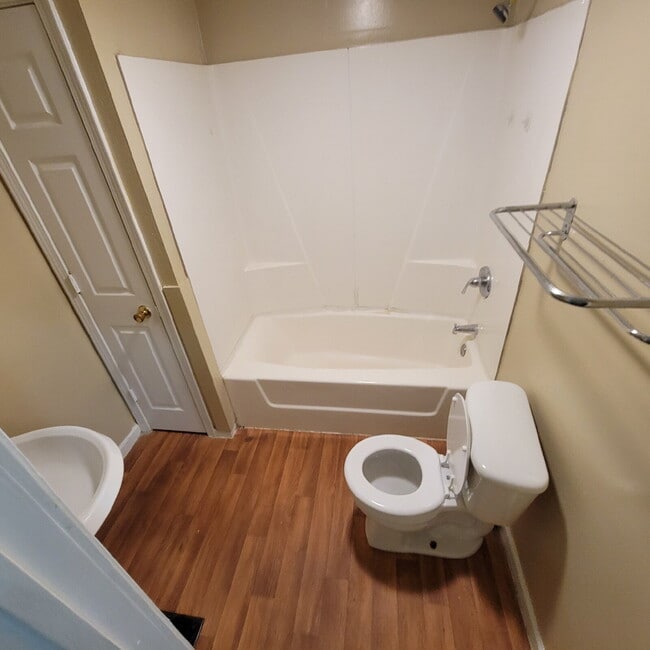 Building Photo - Bike to Dowtown/Fountain Sq.