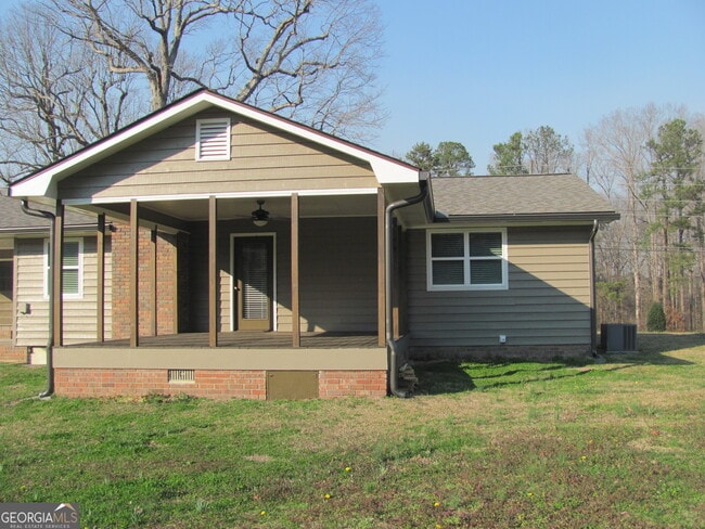 Photo - 3415 Macland Rd