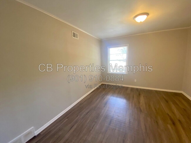 Photo - 1729 Dorrie Ln