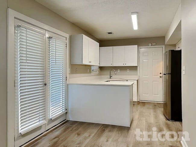 Photo - 39 Pine Grove Cir