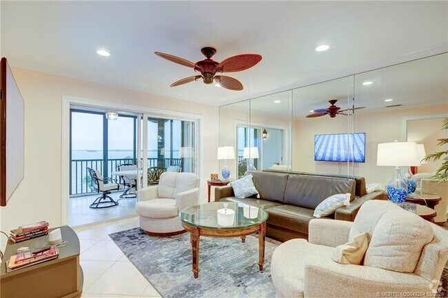Building Photo - 20 NE Plantation Rd Unit 307 Rental