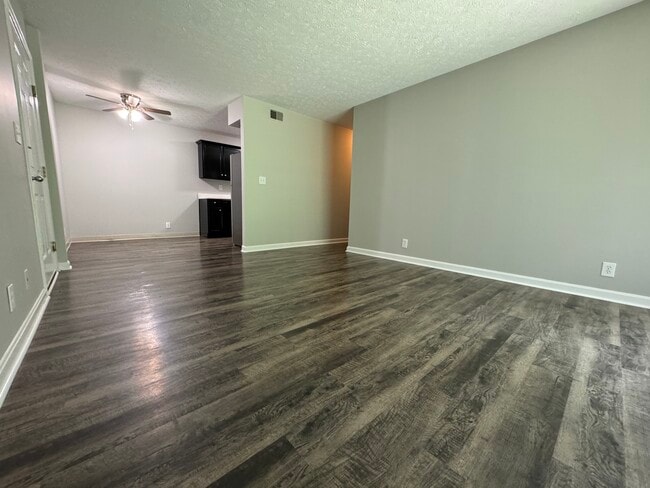 Photo - Woodfield Unit 513