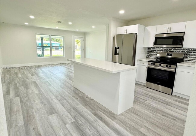 Building Photo - 1840 NW 32nd St