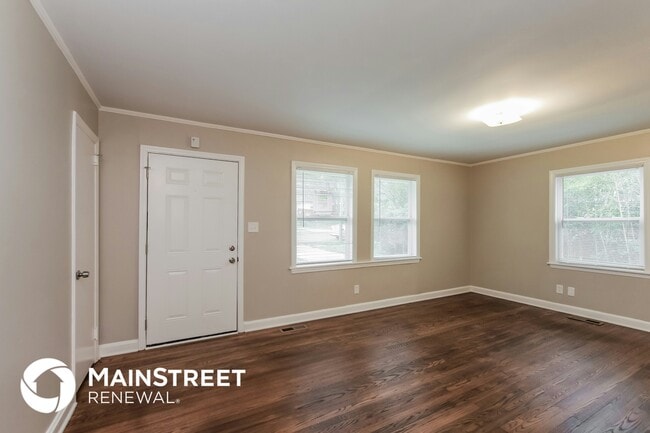 Photo - 651 Reeves Ct