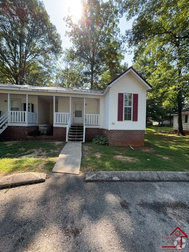 Building Photo - 157 Bybee Woods Dr Rental