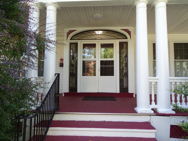 Photo - 75 S Main St Unidad Apt E