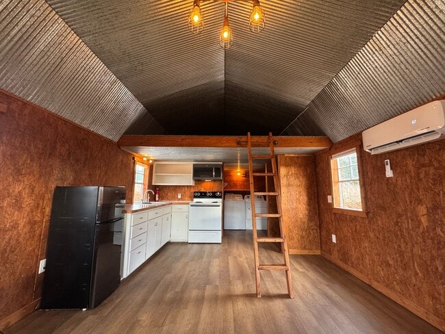 Photo - Cozy Tiny Home In Waynesville, MO utilities and WIFI included!