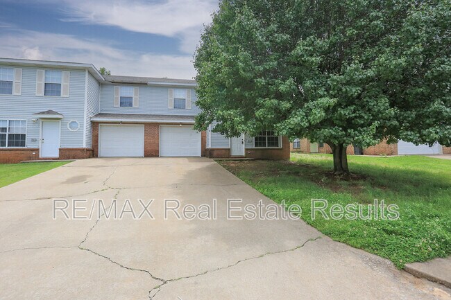 Photo - 2407 S 16th St