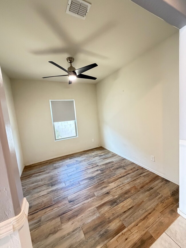 Photo - 43806 Juniper Ave