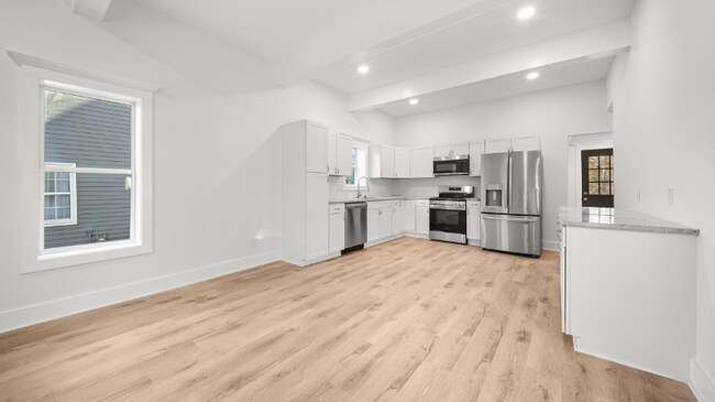 Photo - 55 Reed St NE