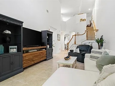 Building Photo - 1945 Bridgepointe Cir