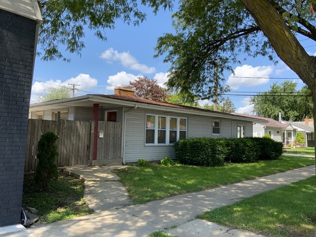 Building Photo - 4642 Hawthorne Ave Rental
