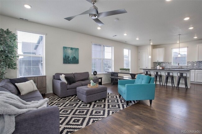 Photo - Lovely Newer 3 Bedroom Home