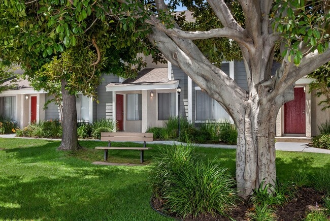 Carmenita Townhouse Apartments