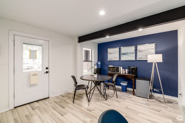 Leasing Office