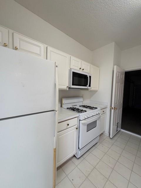 Photo - 1693 Woodsford Rd