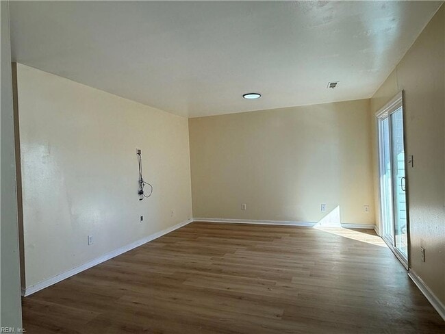 Photo - 97 28th St Unit E