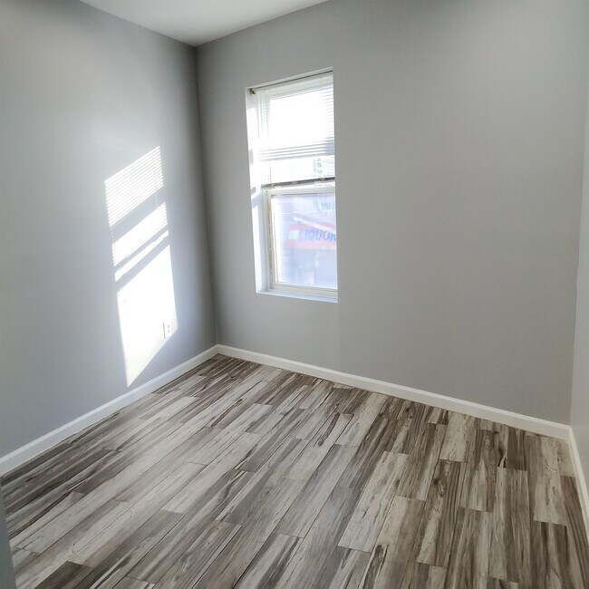 Photo - 644 Newark Ave Unidad 1