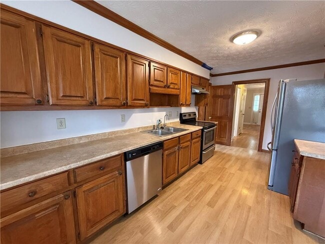 Photo - 3209 Henderson Walk