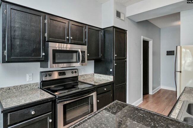 Photo - 2002 Greene St