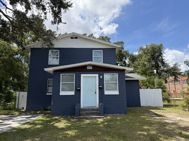 Building Photo - Charming Home with Modern Upgrades