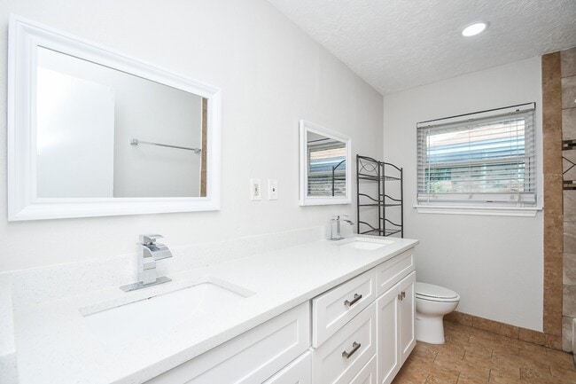 Photo - 5214 De Milo Dr