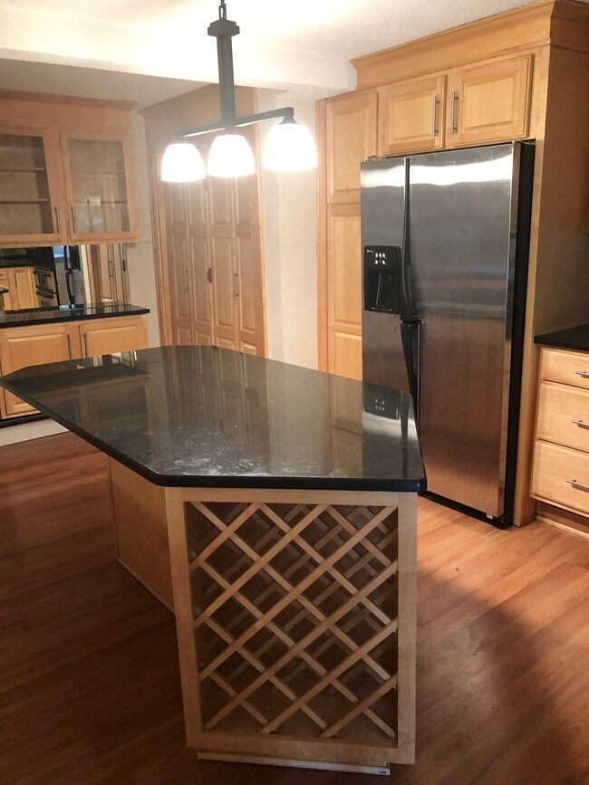 Photo - 311 Racebrook Rd Unidad The Alfred Bldg. - 2nd Fl