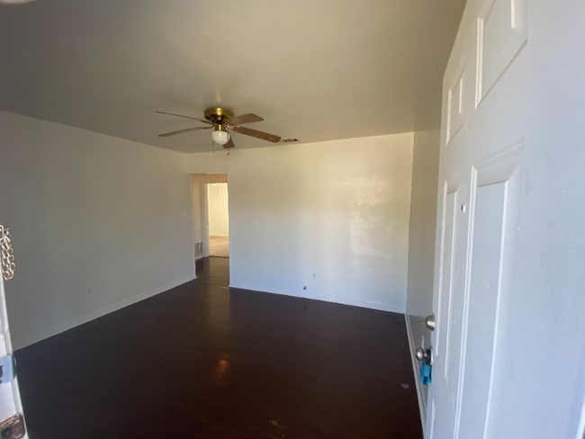 Photo - 533 S 56th St Unidad A