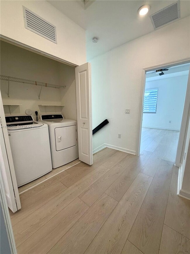 Photo - 405 NE 208th Terrace