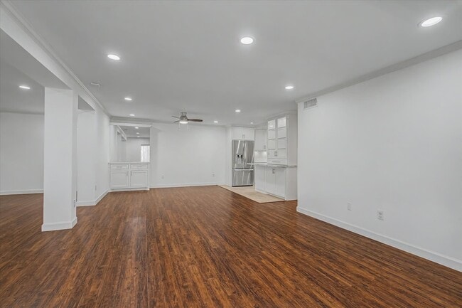 Photo - 7575 Katy Fwy Unit 4