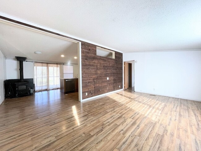 Photo - 3 Bed 2 Bath in Quiet Rural Setting