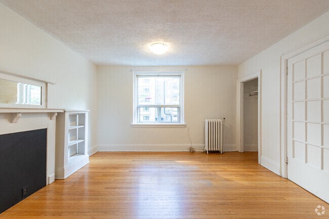 BACHELOR - 450SF - Living Room - 96 Isabella The Arms Apartments