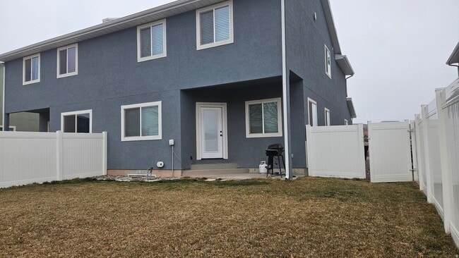 Photo - 931 W 1080 S