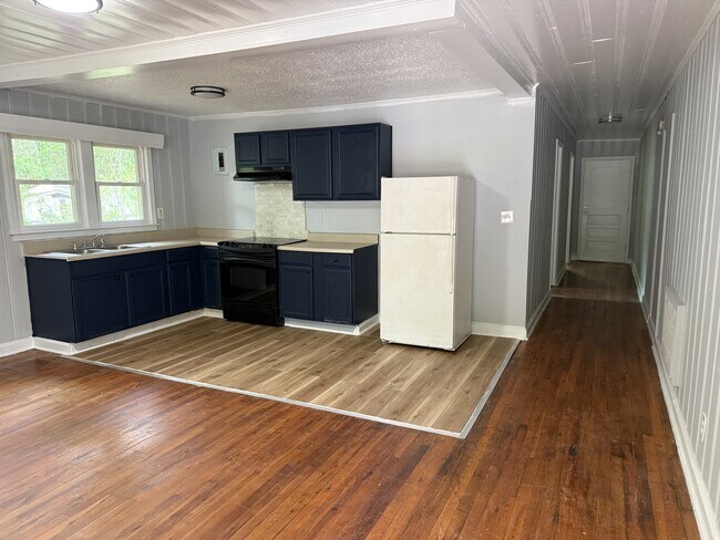 Photo - 1307 Hemingway St