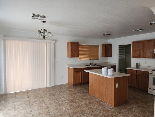 13514 E Diablo Creek Dr