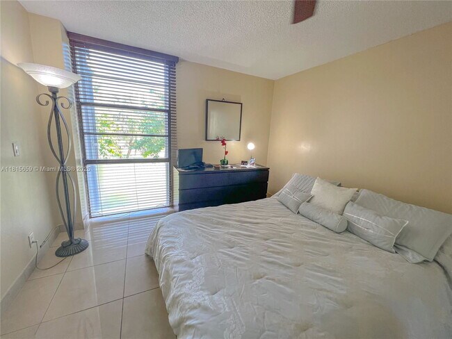 Photo - 3301 N Country Club Dr Unit 306