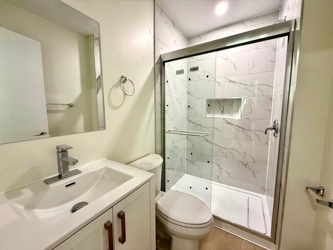 Photo - 25 Meadowbrook Crescent