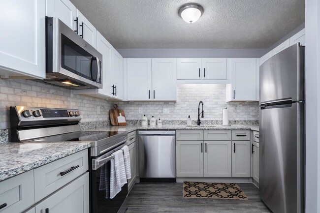 Newly Renovated Kitchen - Augusta Square Apartments - Augusta Square Rental
